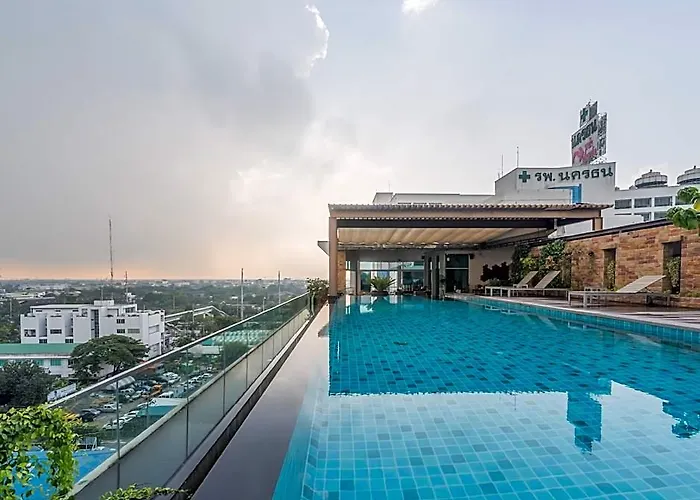 Park Village Serviced מלון 4*