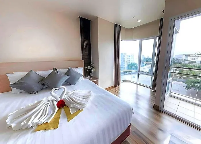 Park Village Serviced Hotel 4*